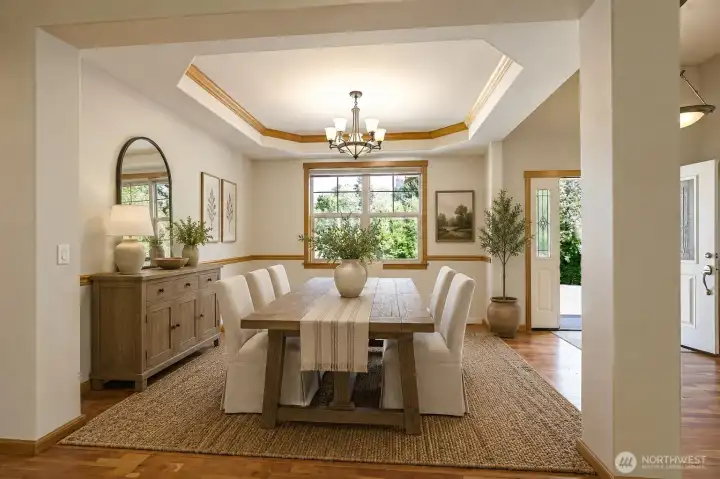 Formal dining room - virtually staged Formal dining room - virtually staged