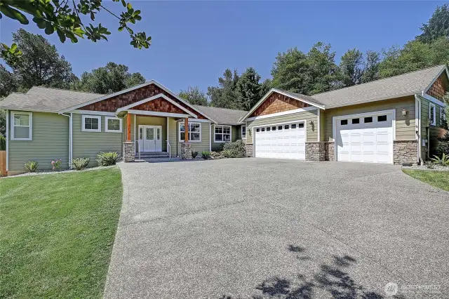 Welcome to this gorgeous home! located in the Bryant Estates neighborhood!