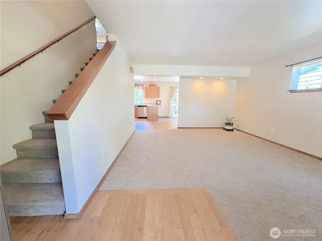 Beachcrest is steps away from Puget Sound & offers the neighborhood a private marina, boat launch, beaches, park/playground, trails, picnic areas & more!