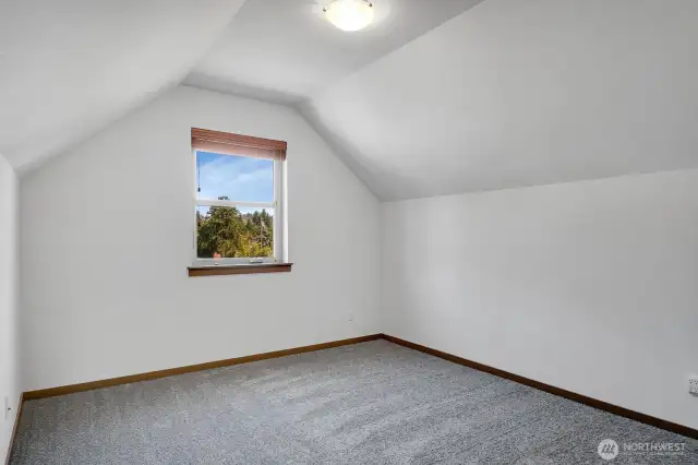 3rd floor bedroom.