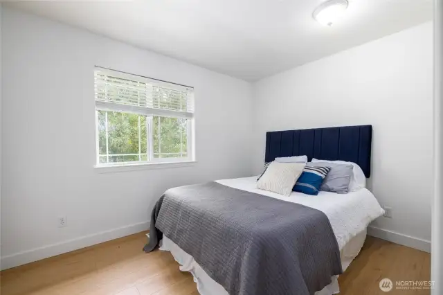 Second bedroom.