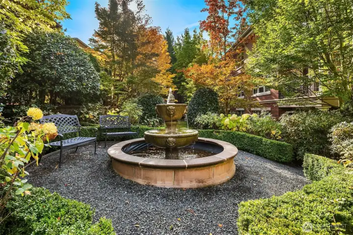 Lovely maintained grounds in this secure, well managed building