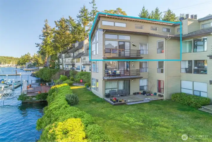 Top Floor Unit North Side