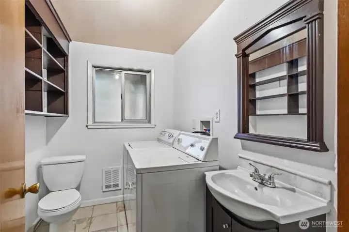 Laundry Room w/ toilet