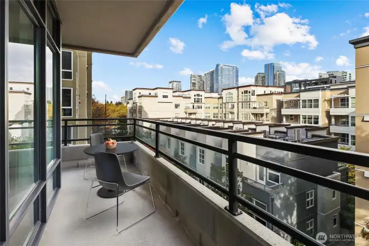 Surrounding outdoor entertaining area perfect for morning sunrise or afternoon tea.