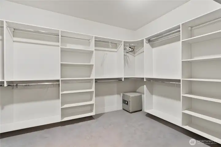 Master bedroom walk-in closet