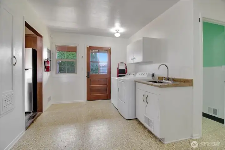 Mud room/laundry room. Mud room/laundry room.