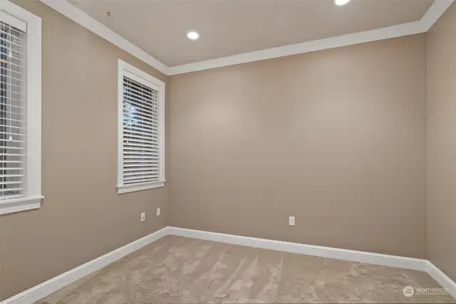 3rd main level guest bedroom