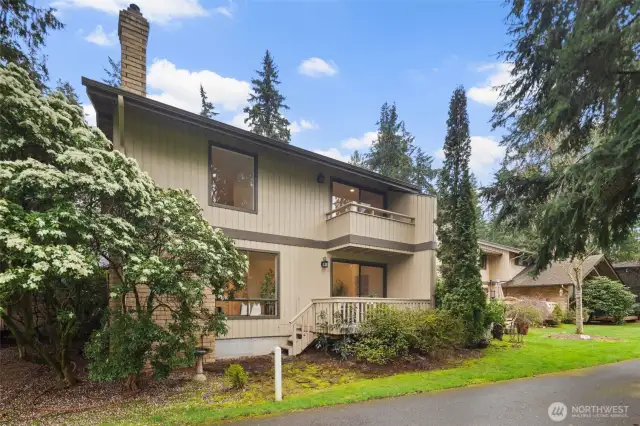 Welcome to your private retreat on Inglewood Golf Course!