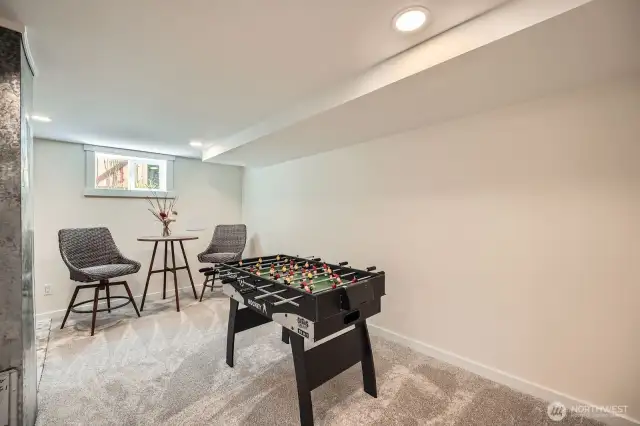This room offers plenty of flexibility - make it your laundry room, utility room, storage, or a game room!