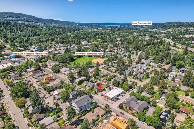 A benefit of this home’s north side of Sunset Way location - from the freeway, take a right at 6th, 5th or 3rd, then leave to take a left at the 2nd avenue light, which makes commuting back to the freeway a breeze in traffic!