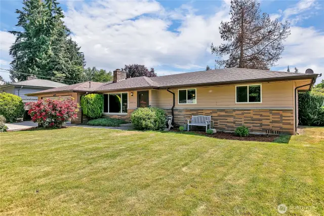 3 bedroom rambler, new roof in 2016