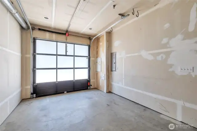 Single car garage.