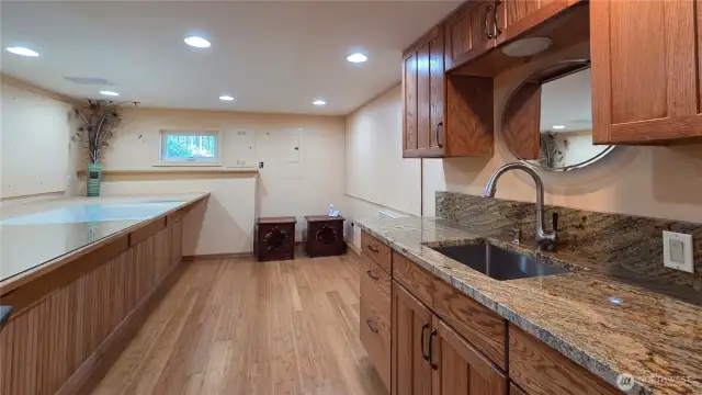 757 Studio in Lower Level