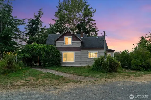 Welcome to 5311 Muriel Dr!
