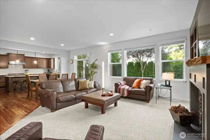 Lovely Spacious Living Room