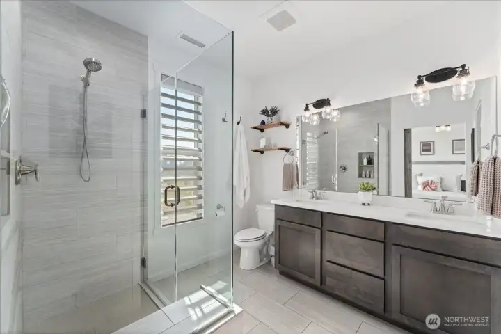 Bathroom suite view 2.