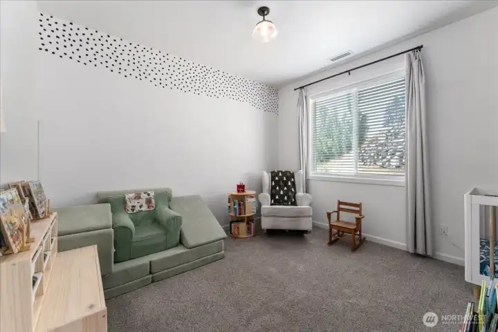 Den/Nursery.