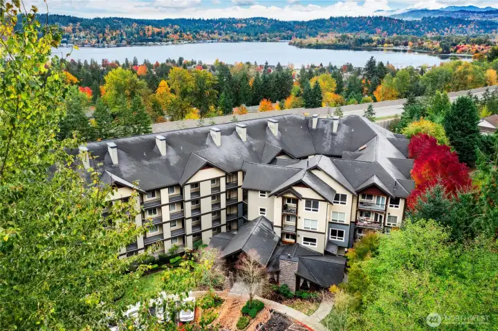 Fabulous location -close to Lake Sammamish & I-90