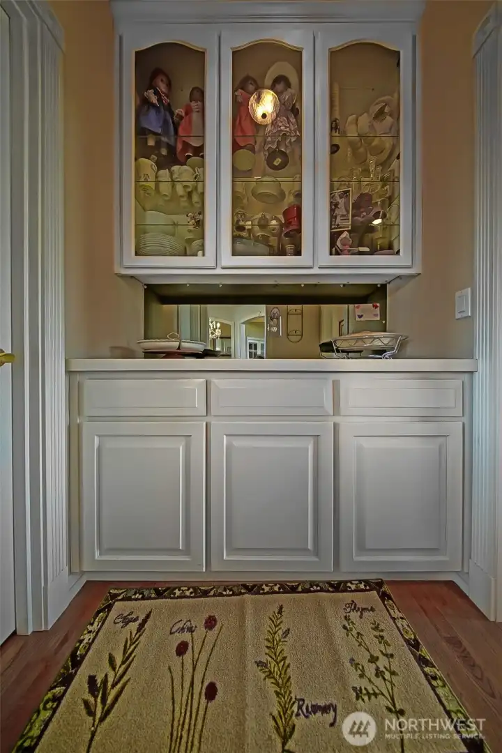 Butlers pantry at dining room