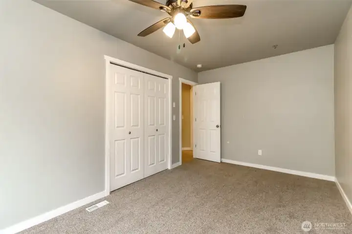 Large 2nd bedroom