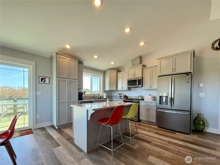 Plenty of storage and prep space in those kitchen.