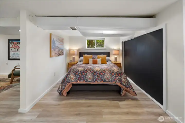 Bedroom alcove, office or flex space. Bedroom alcove, office or flex space.
