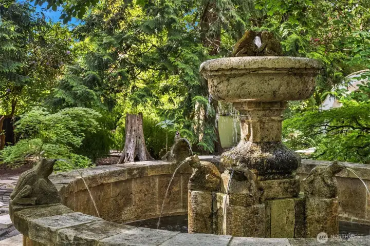 The limestone fountain adds to the serenity of the surrounding with its fresh and delightful water sound.