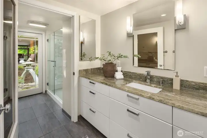 Full bathroom opening to front courtyard