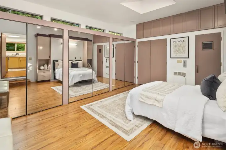 ... with great closet space
