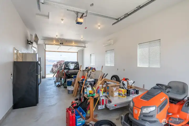 Third bay garage. Third bay garage.