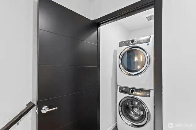 Laundry on 2nd floor - Electrolux!