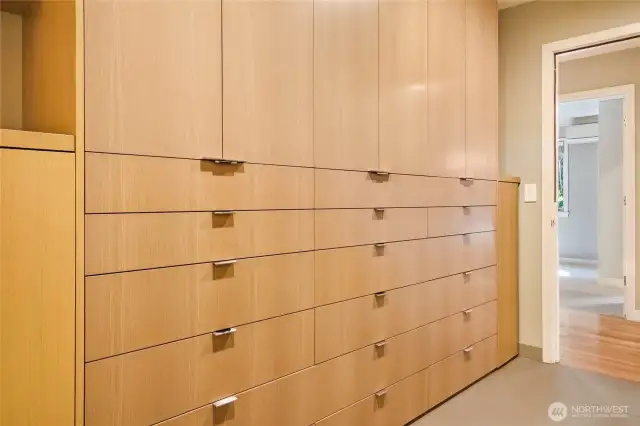 Designed for ultimate organization and convenience, the walk-in closet offers ample space to keep your wardrobe neatly arranged and easily accessible.