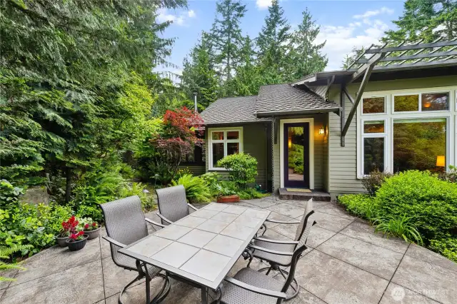 Large stamped concrete patio with plenty of room for flower pot gardening, and outdoor entertainment.