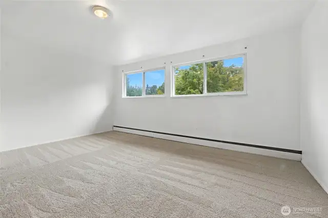 Upstairs bedroom #2 - HUGE