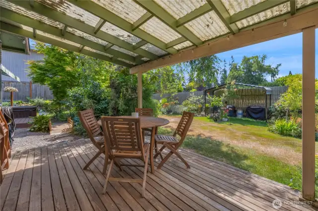 Covered back deck to beautiful backyard