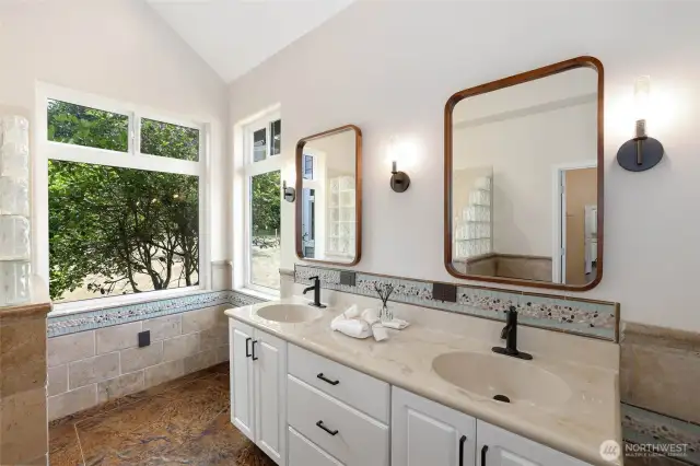 Main Floor - Primary Ensuite
