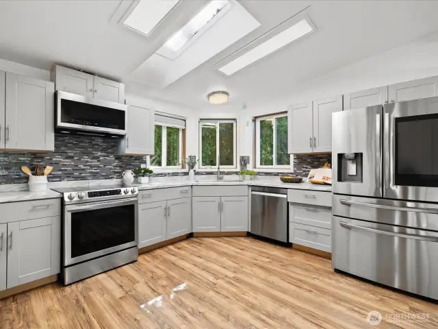Light & bright kitchen with skylight