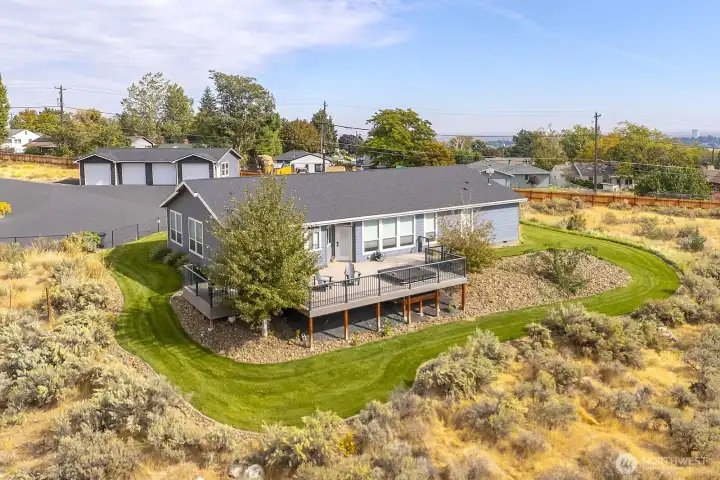 Easy to maintain sprinklered landscaping