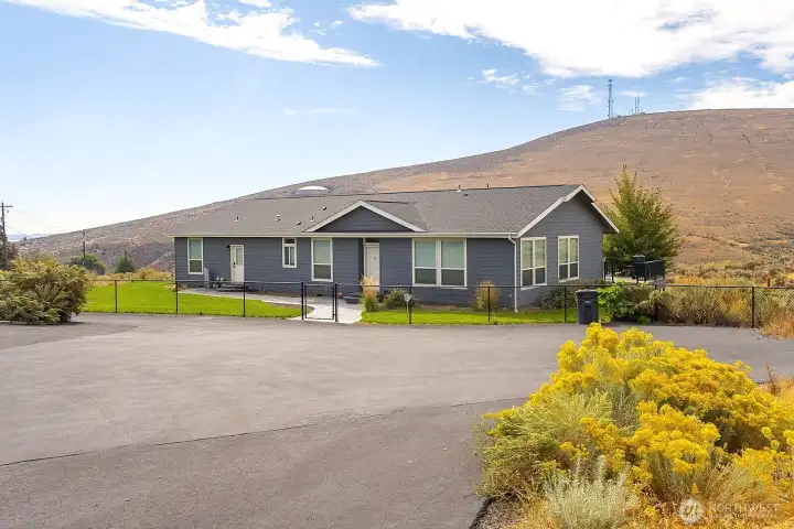 Wait until you see what 2,800 sq ft of luxury looks like when we get inside.