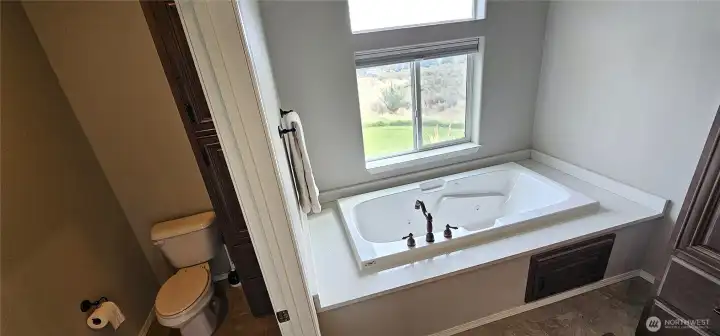 Jetter tub and private water closet