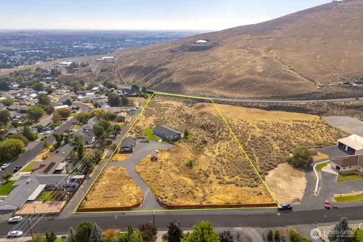 Outline of 6.5 acres