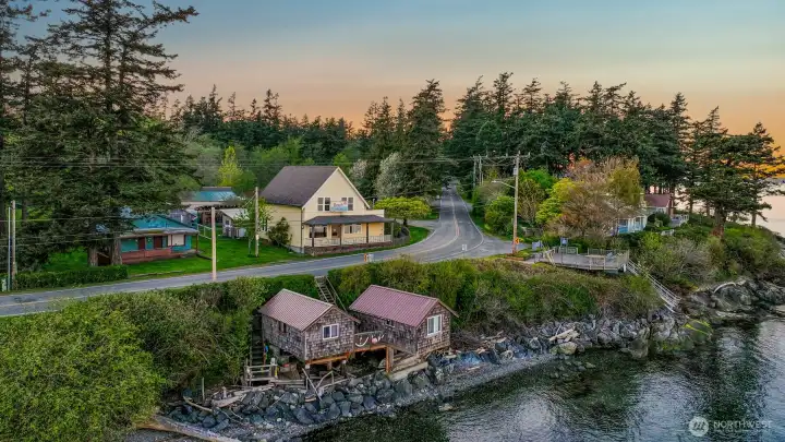 Beach Store Cafe by Ferry Landing