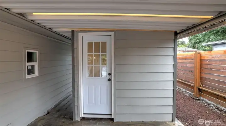 8'X12' Finished storage, craft or shop space