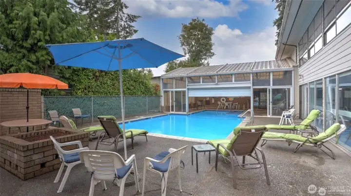 Barbecue area with plenty of space to enjoy the sunny summer days.