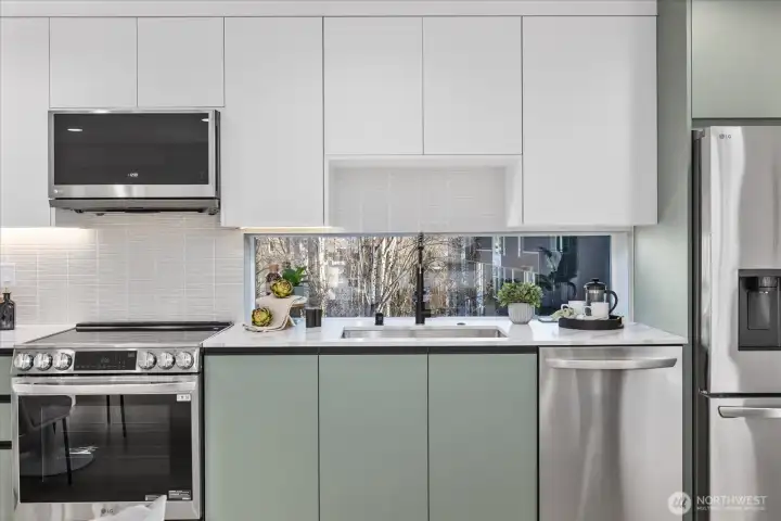 Photos of staged unit 3114