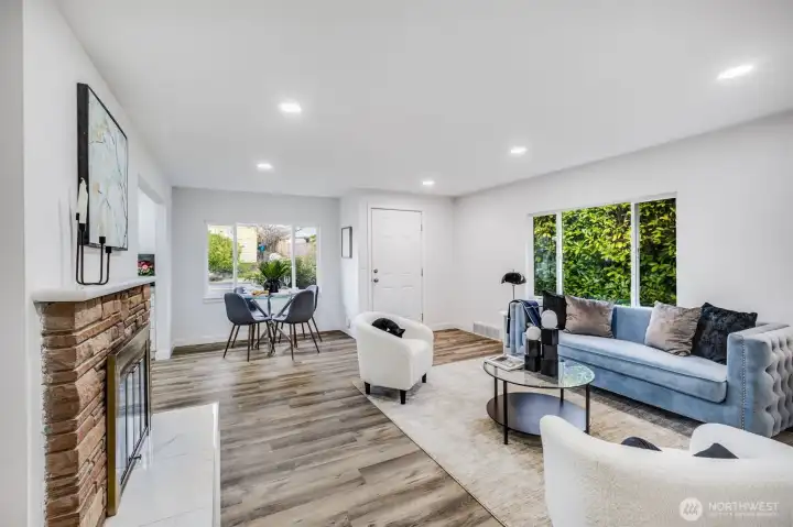 Two windows for your relaxation!