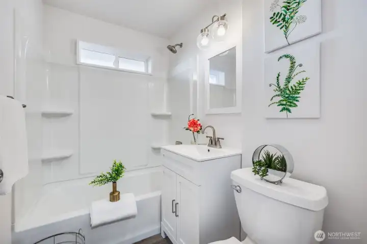 Fully updated, all-new bathroom!