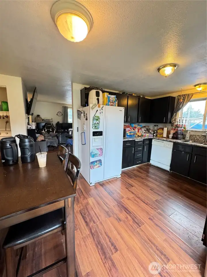 22405 Kitchen and Dining