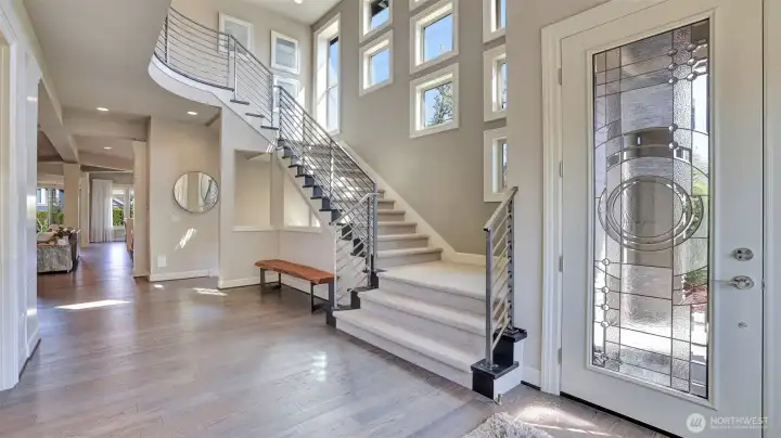 • Modern and Comfortable—This modern, better-than-new home has an open floor plan, high ceilings, and a great room concept with lots of light and views from nearly every room. Yet it is arranged and finished in a way that makes it comfortable and livable.